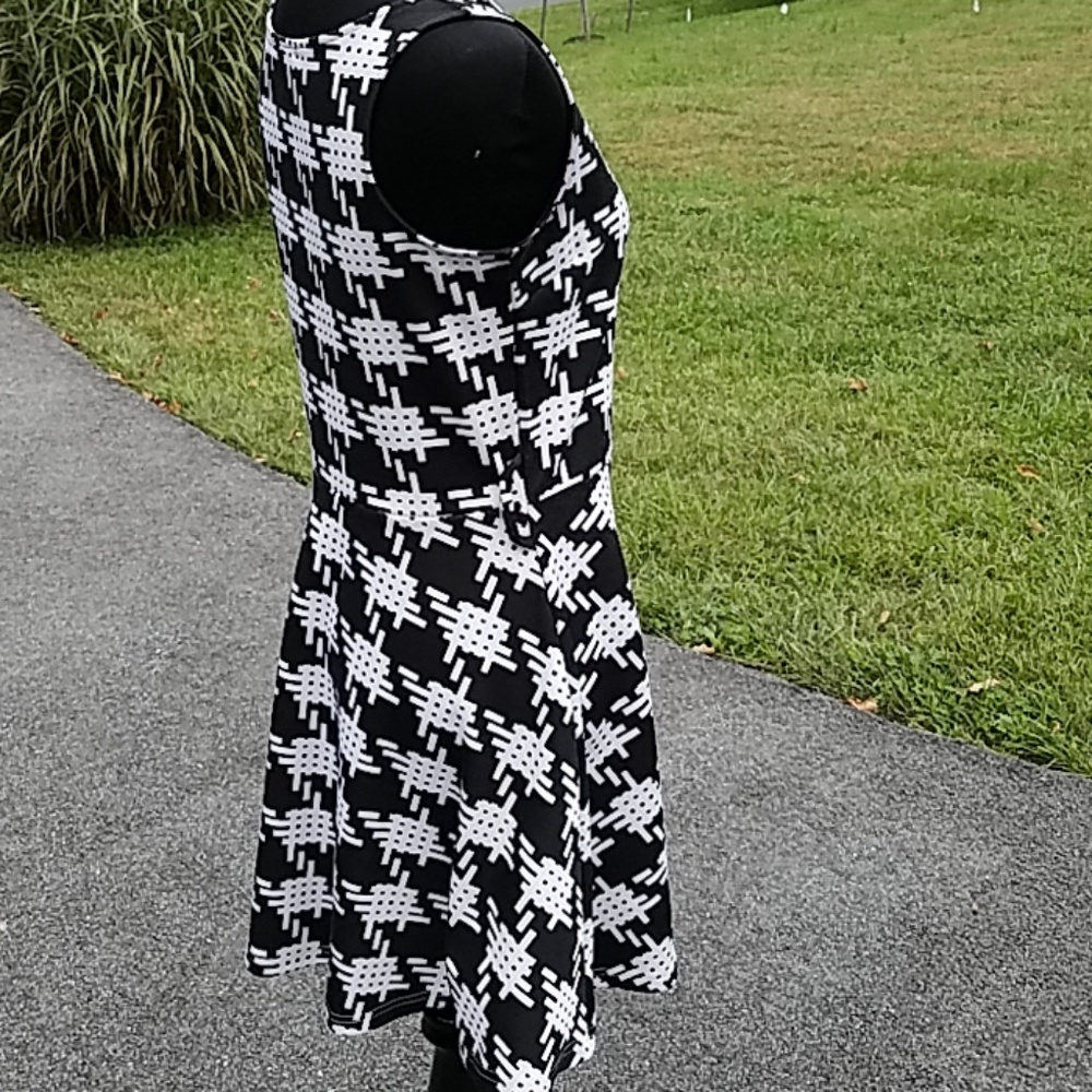 Dress by Connection 18 - Picture 3 of 7